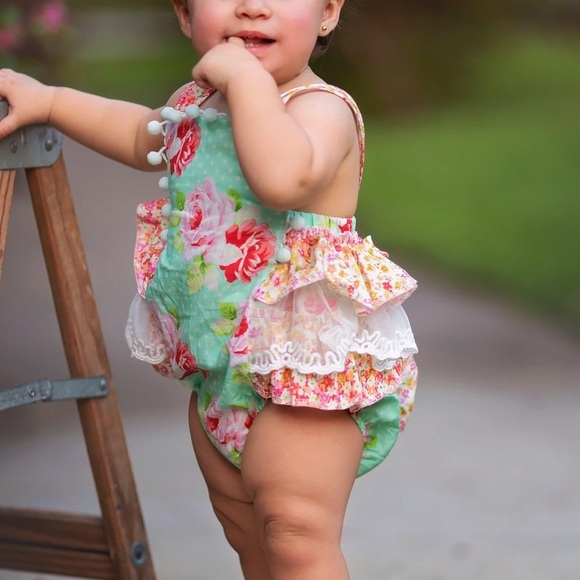 Haute Baby bubble romper garden isle patchwork boho lace ruffles sunsuit baby - Picture 9 of 9